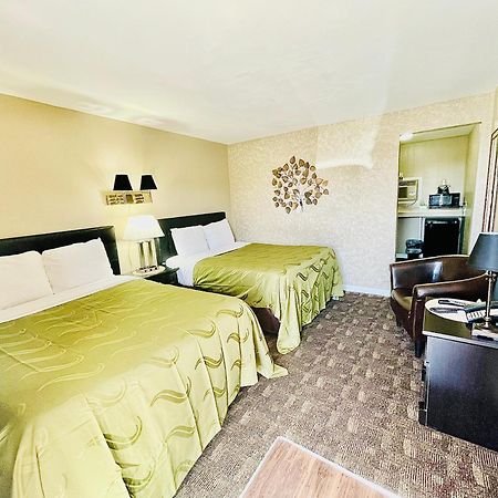 Sage N Sand Motel Мозес-Лейк Экстерьер фото