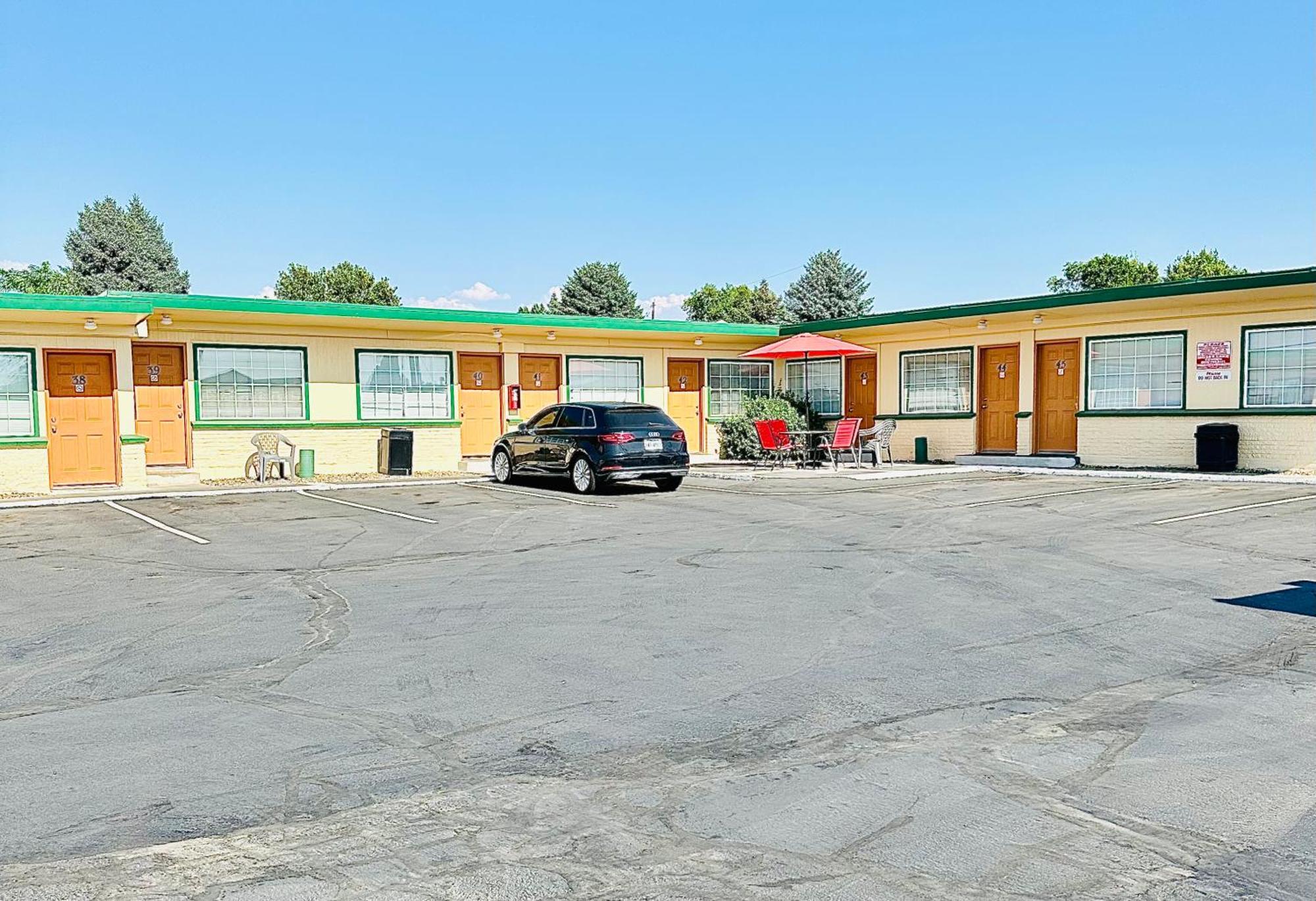 Sage N Sand Motel Мозес-Лейк Экстерьер фото