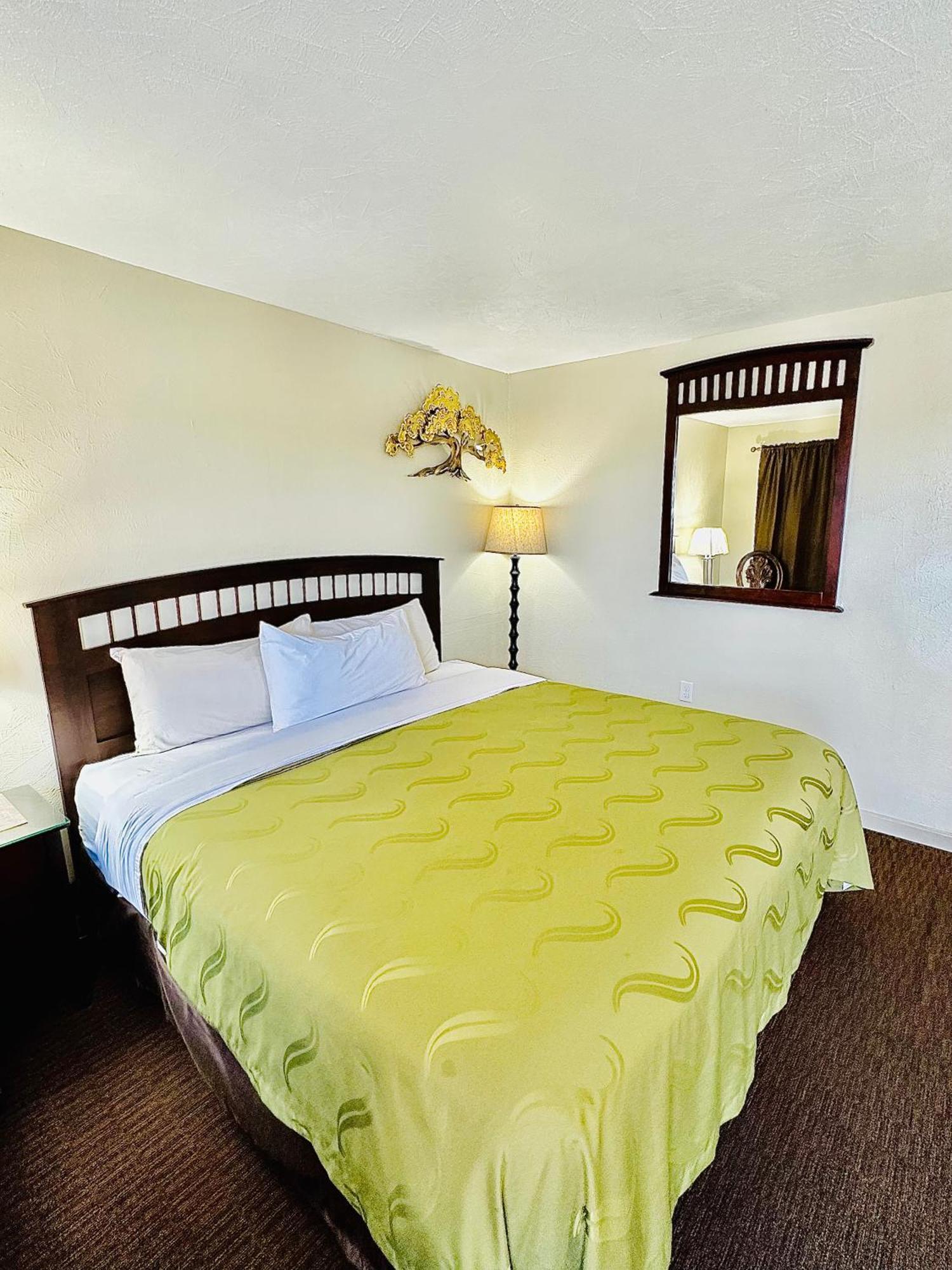 Sage N Sand Motel Мозес-Лейк Экстерьер фото
